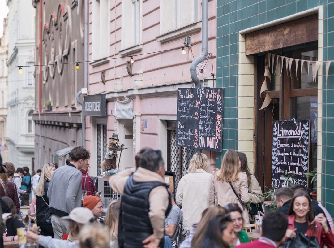 KORSO KRYMSKÁ 2023 café V lese